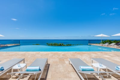 Luxury Villa Photo #9