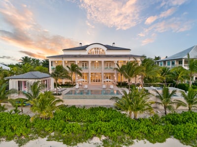 Luxury Villa Photo #9