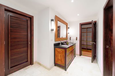 Luxury Villa Photo #58