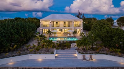 Luxury Villa Photo #10