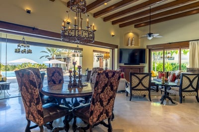 Luxury Villa Photo #36