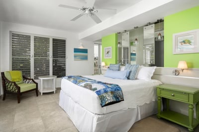 Luxury Villa Photo #17