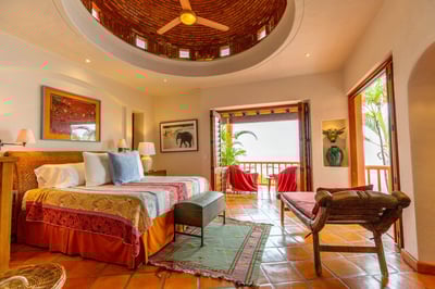 Luxury Villa Photo #38