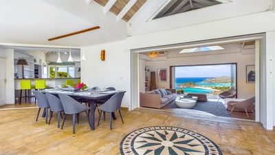 Luxury Villa Photo #27