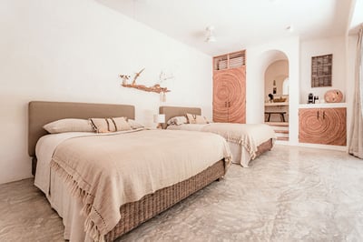 Luxury Villa Photo #44
