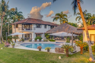 Luxury Villa Photo #5