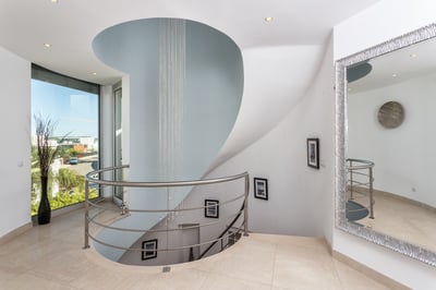 Luxury Villa Photo #26