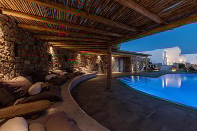 Luxury Villa Photo #15