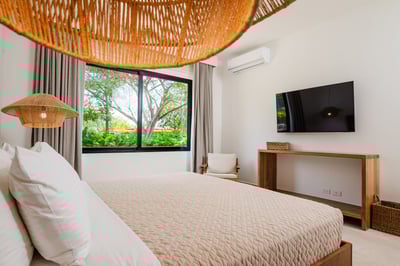 Luxury Villa Photo #25