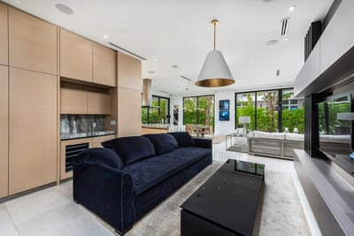 Luxury Villa Photo #32