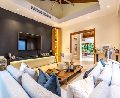 Luxury Villa Photo #10