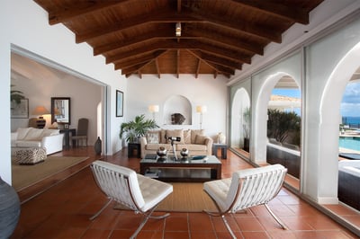 Luxury Villa Photo #13