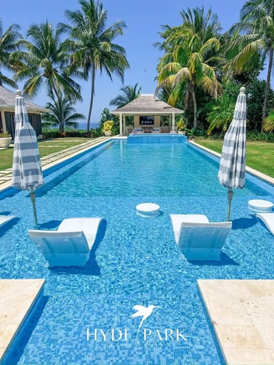 Luxury Villa Photo #2