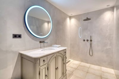 Luxury Villa Photo #38