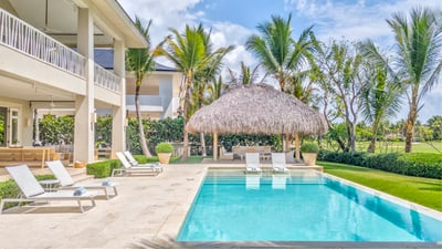 Luxury Villa Photo #6