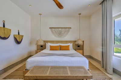 Luxury Villa Photo #30