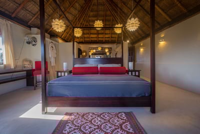 Luxury Villa Photo #17