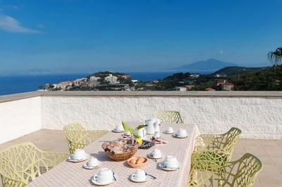 Luxury Villa Photo #12