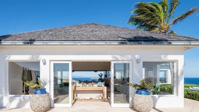 Luxury Villa Photo #17