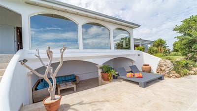 Outdoor Lounge