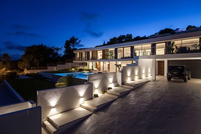 Luxury Villa Photo #7