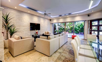 Luxury Villa Photo #10