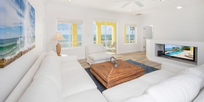Luxury Villa Photo #26