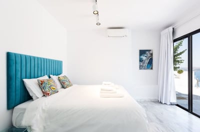 Luxury Villa Photo #19