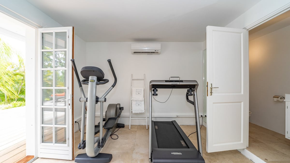 Fitness Room: Air conditioning, HD-TV, treadmill, step machine.  - Image 69