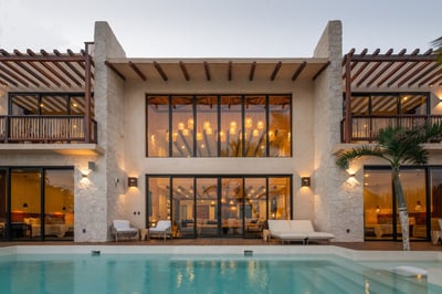 Luxury Villa Photo #2