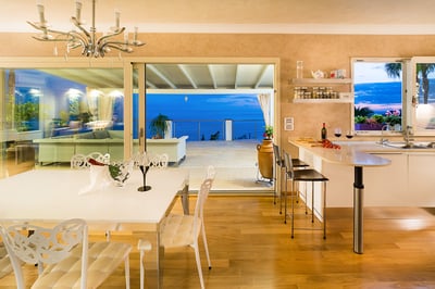 Luxury Villa Photo #26