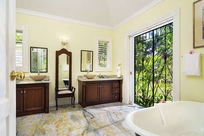 Luxury Villa Photo #13