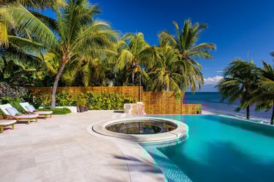 Luxury Villa Photo #6