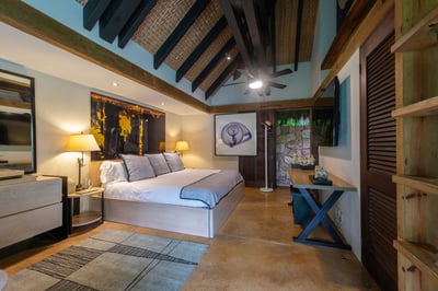 Luxury Villa Photo #55