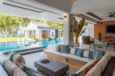 Luxury Villa Photo #10