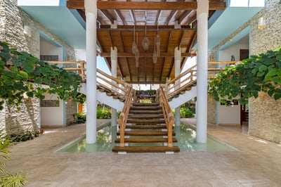 Luxury Villa Photo #21