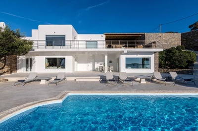 Luxury Villa Photo #2
