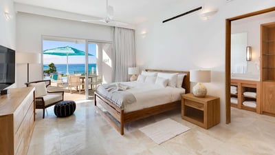 Luxury Villa Photo #24