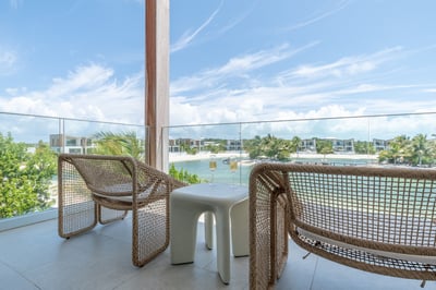 Luxury Villa Photo #7