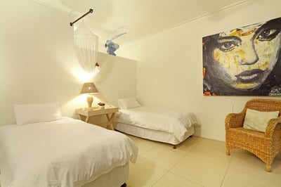 Luxury Villa Photo #12