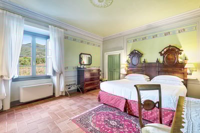 Luxury Villa Photo #23