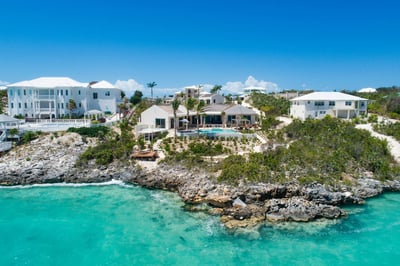 Luxury Villa Photo #3