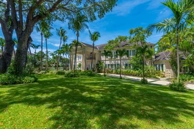 Luxury Villa Photo #46