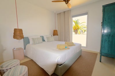 Luxury Villa Photo #17
