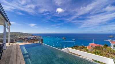 Luxury Villa Photo #3