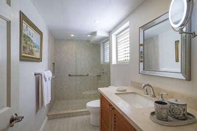 Luxury Villa Photo #43