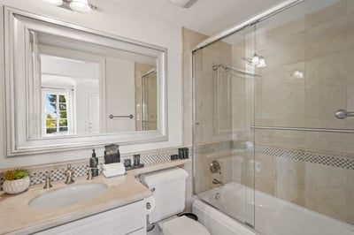 Luxury Villa Photo #32