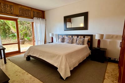 Luxury Villa Photo #28