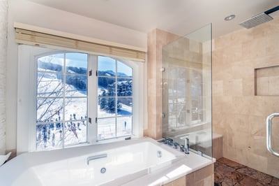 Luxury Villa Photo #15