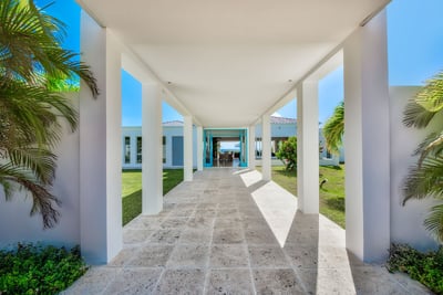 Luxury Villa Photo #19